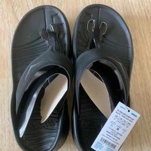 HOKA ONE ONE Women's Ora Recovery Flip Sandals Black/Dark Gull Gray 11